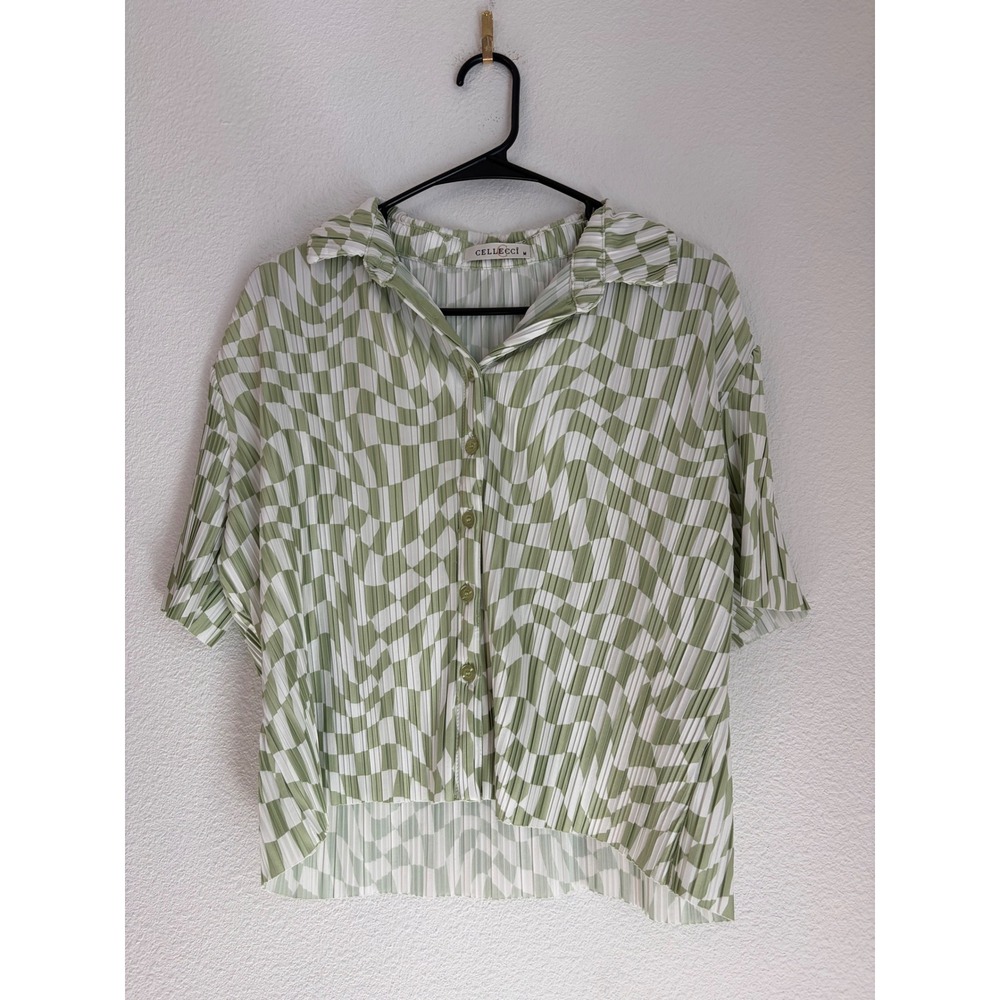 Cellecci Sage Green Wavy Checkerboard Plisse Pleated Button Down Blouse Medium